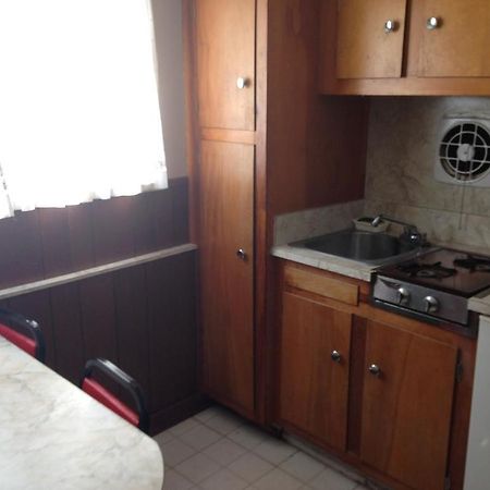Amber Lantern One-Bedroom Cottage Lake George Zewnętrze zdjęcie